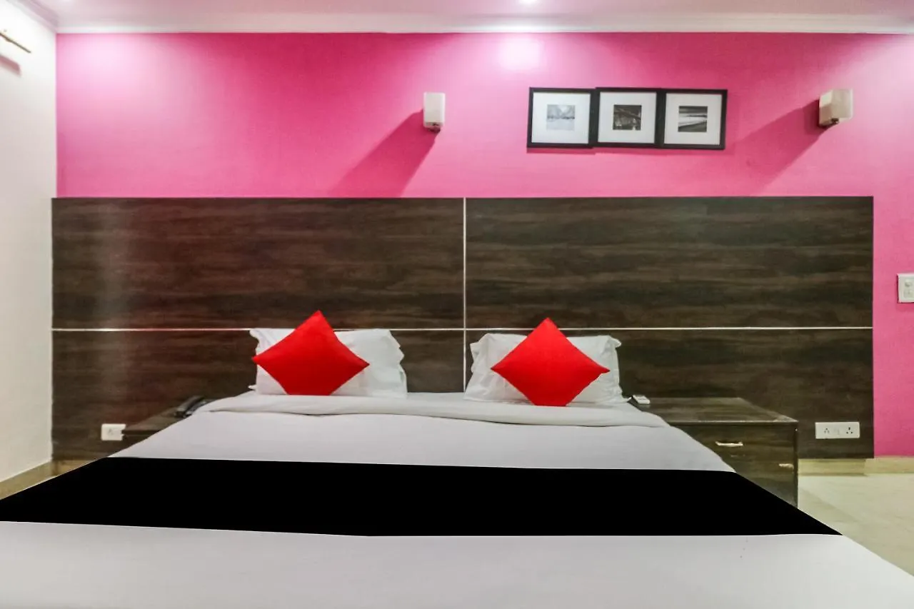 Capital O Hotel Bms Near Appu Ghar Gurgaon 3*,  Indien